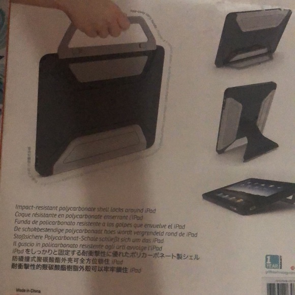 Standable display/carrying case for iPad - Picture 2 of 6